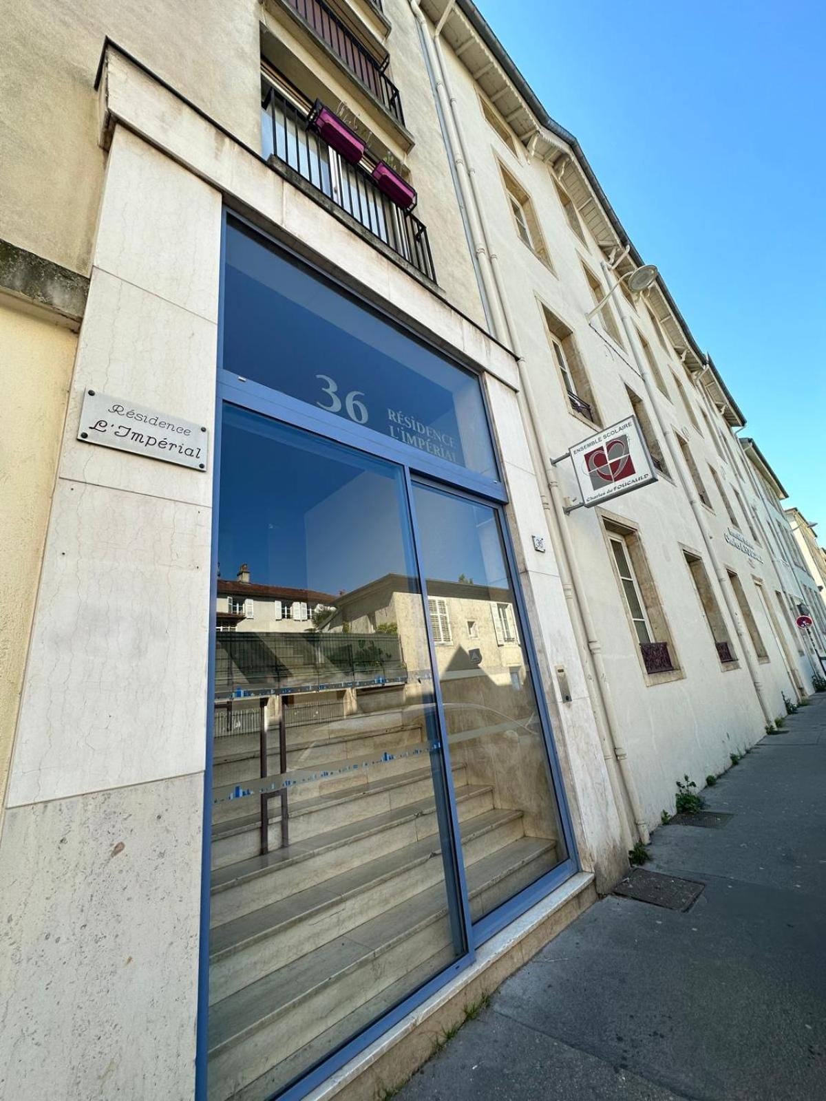 Studio Vieille Ville Nancy Bagian luar foto